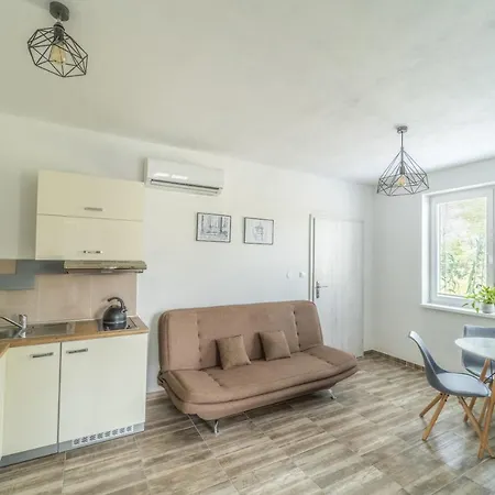 Agate Lägenhetshotell 3*